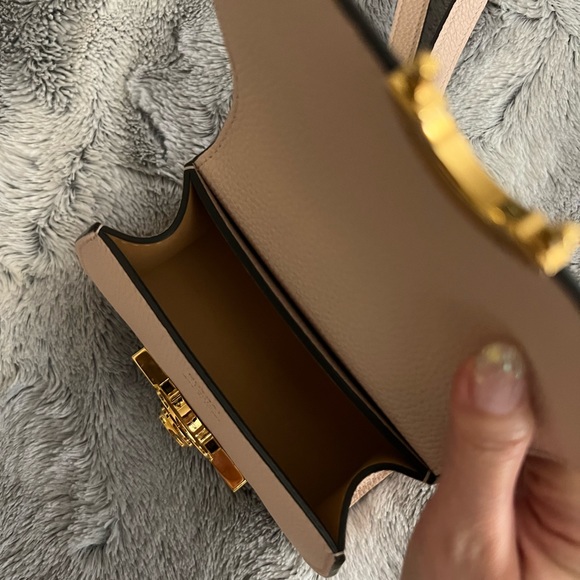 AUTHENTIC Moynat Rejane Nano in Blush with Gold Hardware - Picture 4 of 6